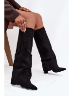 Zateplené dámské kozačky s vykrojeným horním lemem na podpatku ekologické semišové černé Elivira