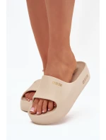 Dámské Pěnové Pantofle Na Masivní Platformě Big Star SS274722 Béžové Dámské Pěnové Pantofle Na Masivní Platformě Big Star SS274722 Béžové