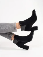 Módní dámské černé  kotníčkové boty na širokém podpatku