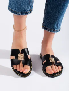 Stylové černé dámské nazouváky na klínku