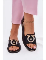 Elegantní Sandály S Dekorací Na Plochém Podpatku S.Barski KV51-003 Černé Elegantní Sandály S Dekorací Na Plochém Podpatku S.Barski KV51-003 Černé