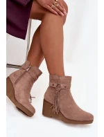 Dámské zateplené botky na platformě s třásněmi Olivarae – Béžové Dámské zateplené botky na platformě s třásněmi Olivarae – Béžové