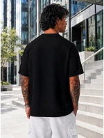 Pánské tričko oversize s nápisem WHO CARES? černá FashionStreet NX1035R Pánské tričko oversize s nápisem WHO CARES? černá FashionStreet NX1035R