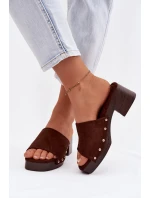 Dámské pantofle na platformě se zlatými sponami čokoládové Davessa