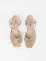 Moderní dámské  sandály zlaté na širokém podpatku
