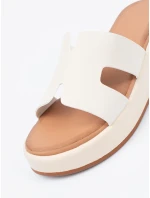 Praktické dámské Jasnobeżowy nazouváky platforma Praktické dámské Jasnobeżowy nazouváky platforma