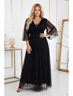 654-5 Dlouhé lesklé plus size šaty s výstřihem a průhlednými rukávy - černé 654-5 Dlouhé lesklé plus size šaty s výstřihem a průhlednými rukávy - černé