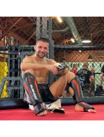 Chrániče holenních kostí M - Phantom Red Chrániče holenních kostí M - Phantom Red