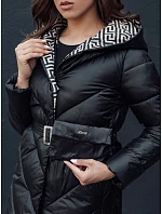 Dámský prošívaný kabát s kapucí TY4513 černý - FashionStreet Dámský prošívaný kabát s kapucí TY4513 černý - FashionStreet