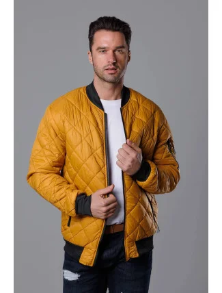 Tmavě žlutá prošívaná pánská bunda typu "bomber" (MY01-23) Tmavě žlutá prošívaná pánská bunda typu "bomber" (MY01-23)
