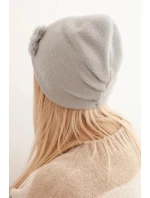 Dámská čepice s ozdobnými kožešinovými květy elegantní světlá šedá