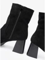 Komfortní dámské  kotníčkové boty černé na širokém podpatku
