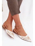 Dámské sandály s výšivkou na ploché Camel Grelia