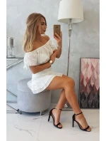 Vyšívaná sada v barvě ecru Vyšívaná sada v barvě ecru