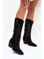 Semišové dámské kovbojky na podpatku Karira – černé