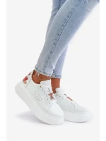 Dámské Kožené Tenisky Na Platformě S Prstenem A Dekorativním Květinou 89100 Bílé