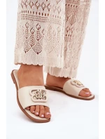 Plné dámské sandály s ozdobným detailem béžové Nenitta Plné dámské sandály s ozdobným detailem béžové Nenitta