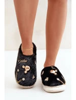 Chlupaté Pantofle S Přívěsky Černé Ivelfedi