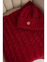 Dámská souprava čepice a šálu s proužkem a ozdobou červená