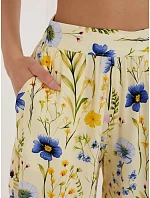 Šortky D73771M62489KD světle žluté