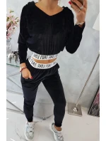 Velurová souprava s kapucí černá