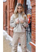 Krátká béžová dámská bunda typu bomber (AG3-2206) Krátká béžová dámská bunda typu bomber (AG3-2206)