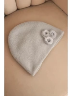 Dámská čepice s ozdobnými kožešinovými květy elegantní světlá šedá