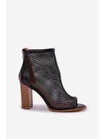 Sandály Na Podpatku S Holení Černé Taniffia