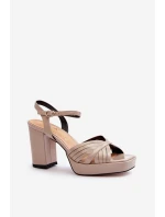 Lakové dámské sandály na podpatku béžové D&A MR38-668 Lakové dámské sandály na podpatku béžové D&A MR38-668