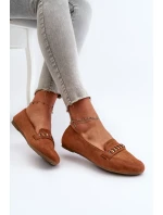 Lesklé dámské mokasíny s řetízkem Velbloudí Aredilla Lesklé dámské mokasíny s řetízkem Velbloudí Aredilla