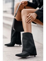 Dámské boty na podpatku se zahnutým svrškem a špičatými špičkami černé Naritua