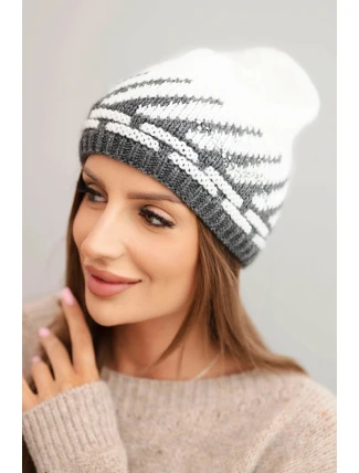 Dámská zimní čepice z vlny s geometrickým vzorem a kamínky K469 bílá