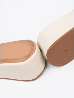 Praktické dámské Jasnobeżowy nazouváky platforma Praktické dámské Jasnobeżowy nazouváky platforma