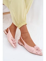 Dámské sandály na nízkém podpatku s dekorativním květem Růžové Telivette