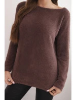 Svetr dámský z měkké pleteniny s kulatým výstřihem hnědý Svetr dámský z měkké pleteniny s kulatým výstřihem hnědý