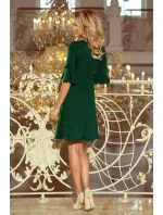 Dámské trapézové šaty v lahvově zelené barvě s rozšířenými rukávy model 6710835 Dámské trapézové šaty v lahvově zelené barvě s rozšířenými rukávy model 6710835