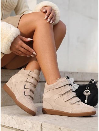 Dámské semišové tenisky na skrytém klínovém podpatku, béžové, FashionStreet ZY1482 Dámské semišové tenisky na skrytém klínovém podpatku, béžové, FashionStreet ZY1482