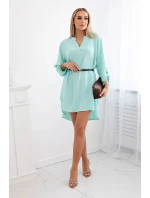 Šaty s delšími zády a pásem světle mátová