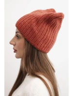 Dámská zimní čepice z vlny s kočičím střihem z ribované pleteniny K419 rezavá Dámská zimní čepice z vlny s kočičím střihem z ribované pleteniny K419 rezavá