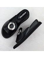 Dámské žabky na nízkém podpatku černé M.Daszynski Dámské žabky na nízkém podpatku černé M.Daszynski