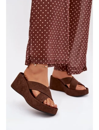 Dámské pantofle na platformě z eko semiše čokoládové Calorine