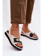 Kožené dámské sandály s ozdobou D&A GR61-5932 Béžové