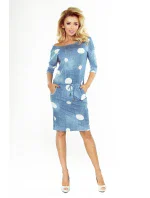 Dámské sportovní šaty v džínové barvě s bílými puntíky model 5917627