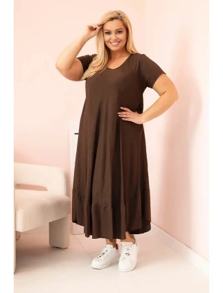Dámské šaty plus size s krátkým rukávem a volánem z lehké viskózy hnědá Dámské šaty plus size s krátkým rukávem a volánem z lehké viskózy hnědá