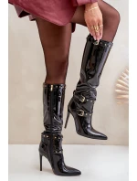 Lakované kozačky na jehlovém podpatku s přezkami černé Emiraethe