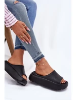 Pěnové dámské sandály na platformě černé Xalvania Pěnové dámské sandály na platformě černé Xalvania