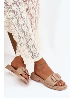 Dámské pantofle na nízkém podpatku s přezkou béžové Melivra