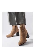 Boty na podpatku  model 205851 Solea