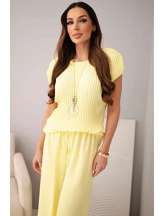 Komplet z wiskozy bluzka plisowana + spodnie žlutý