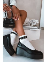 Dámské polobotky na platformě s páskem Černé Belvissa